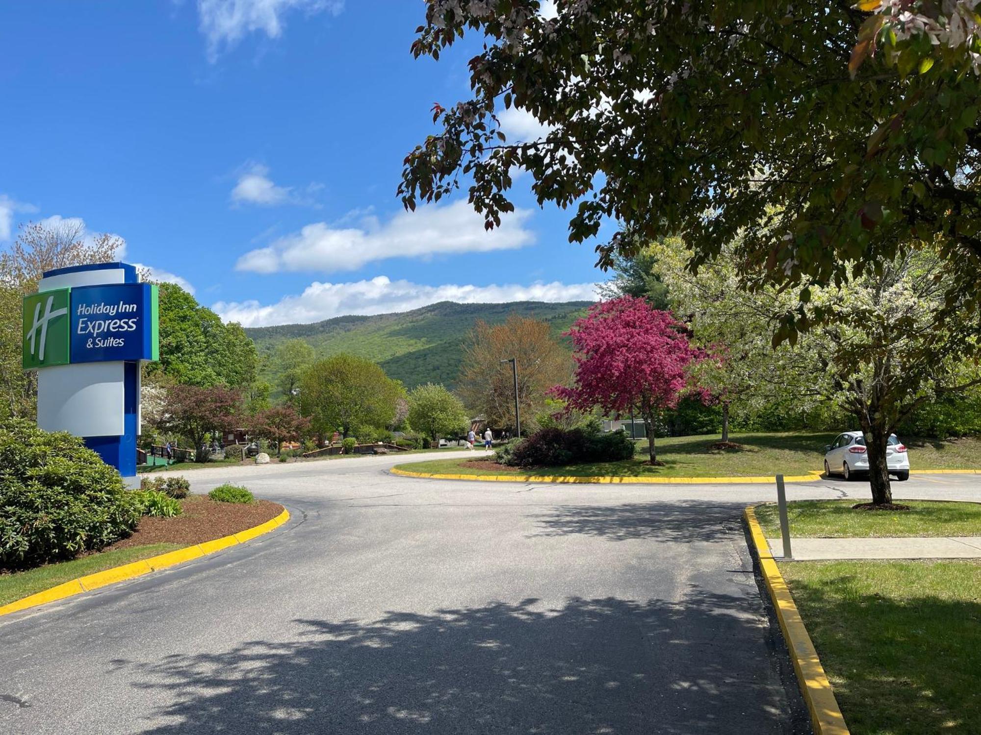Holiday Inn Express & Suites - Lincoln East - White Mountains By Ihg Exterior foto